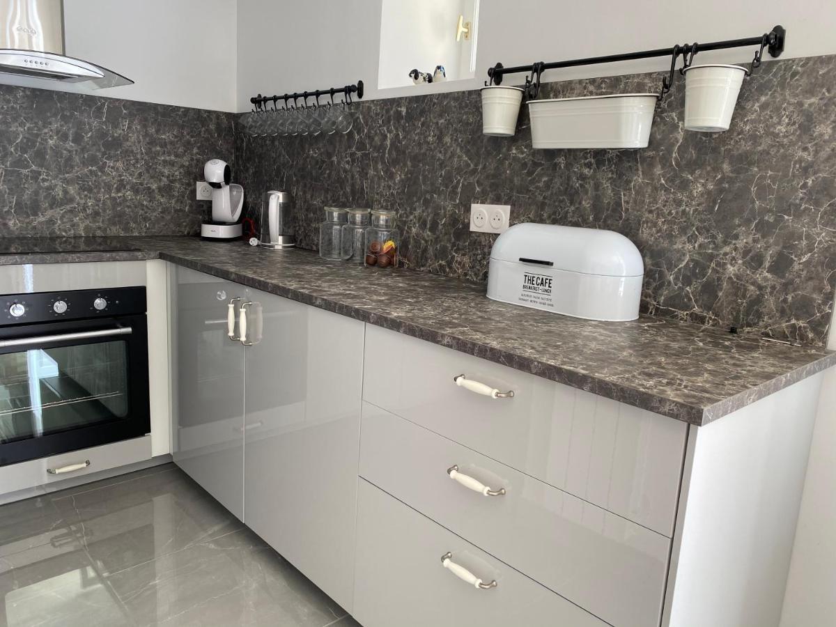 Amity. Exclusive Poolside Garden Apartment Sarlat-la-Caneda Luaran gambar